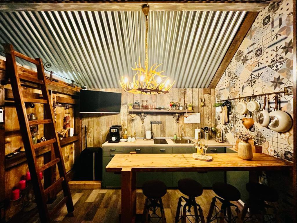 הוילה Jetřichovice Tiny House Vsemily מראה חיצוני תמונה
