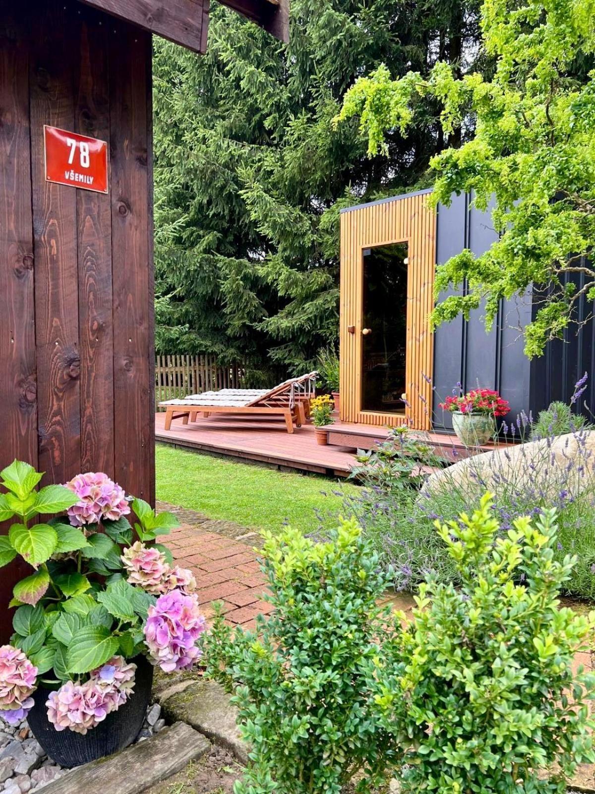 הוילה Jetřichovice Tiny House Vsemily מראה חיצוני תמונה